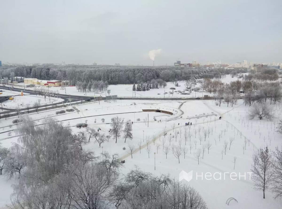 Вид из дома на Менделеева 30, Минск
