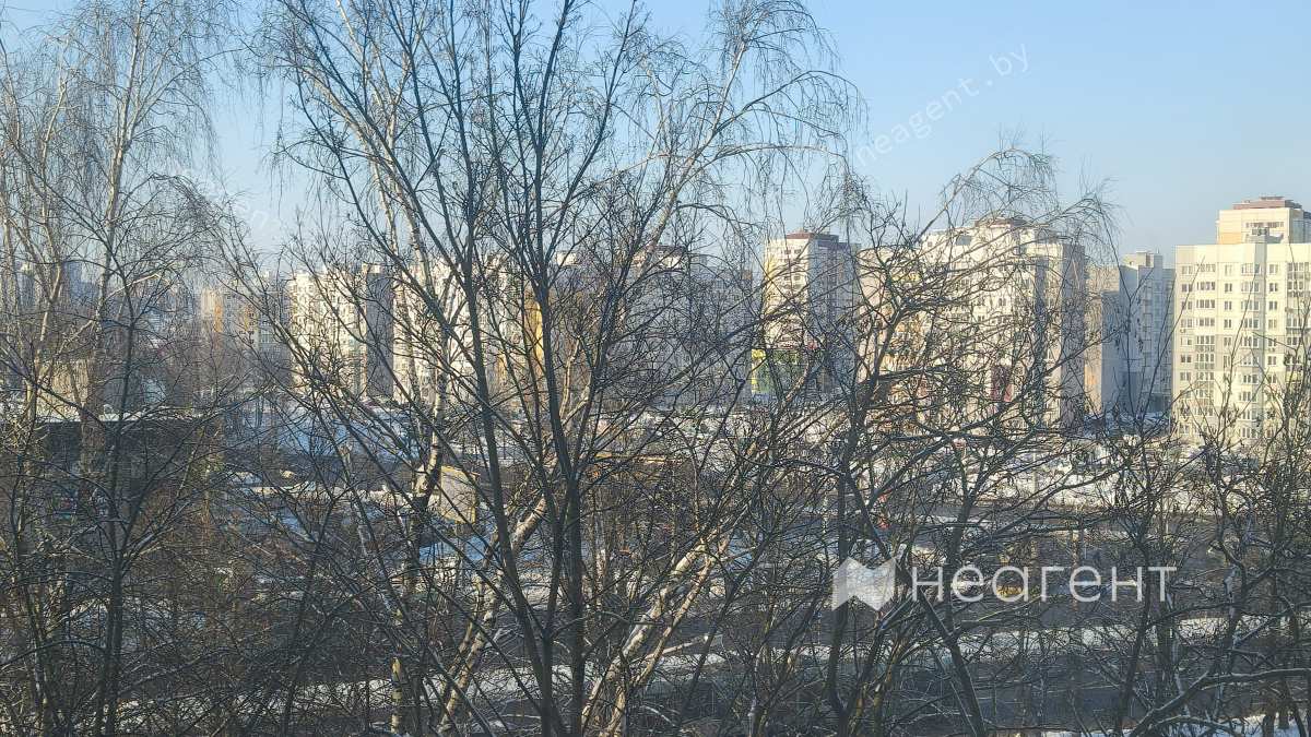 просп. Газеты Звязда, дом 9, вид из окна