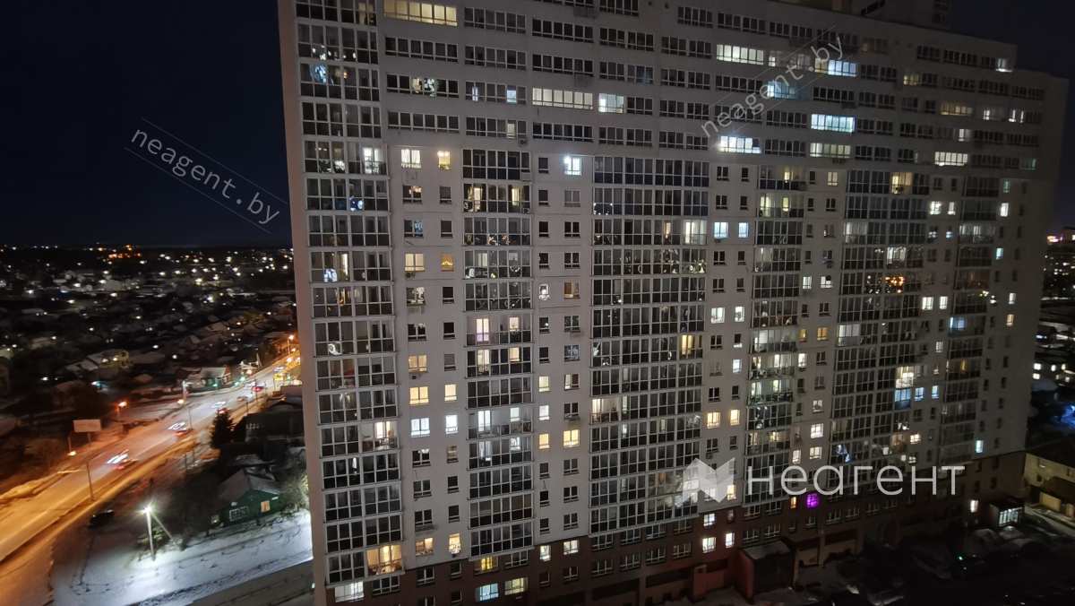 ул. Богдановича, дом 140, вид из окна