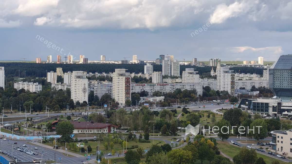 ул. Филимонова, дом 55, вид на микрорайон Восток ул. Филимонова, дом 55, вид на микрорайон Восток