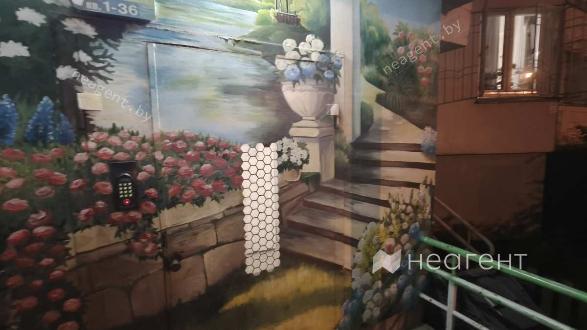 ул. Каменногорская, дом 94, оформление входа в подъезд ул. Каменногорская, дом 94, оформление входа в подъезд