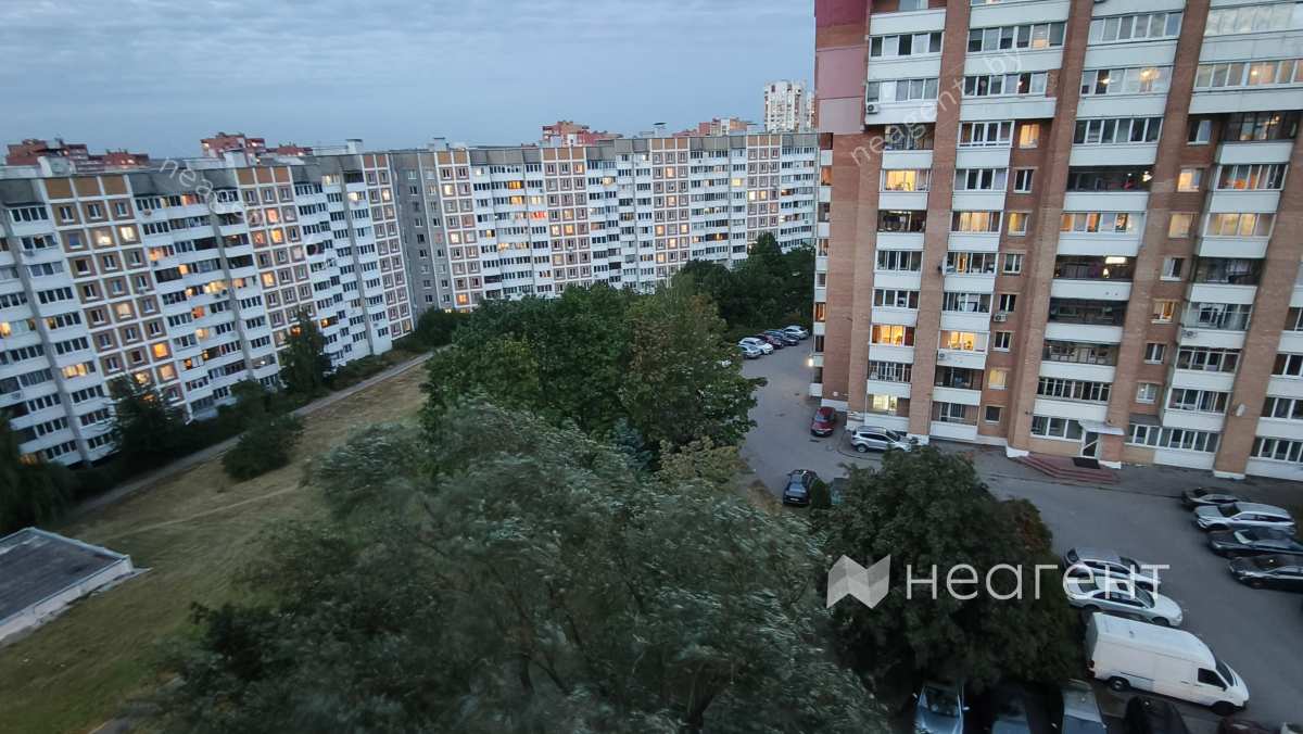 ул. Леси Украинки, дом 16, вид из окна  ул. Леси Украинки, дом 16, вид из окна