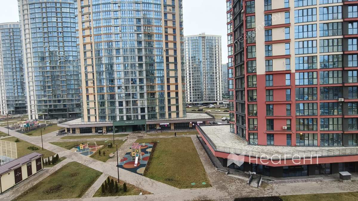 ул. Игоря Лученка, дом 28, вид из окна