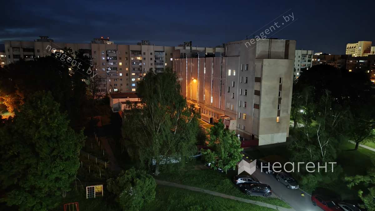 ул. Мележа, дом 4, вид из окна ул. Мележа, дом 4, вид из окна