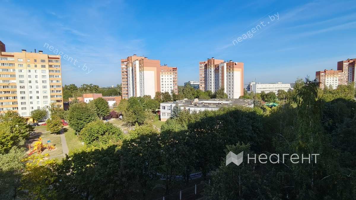 ул. Радужная, дом 8, вид из окна