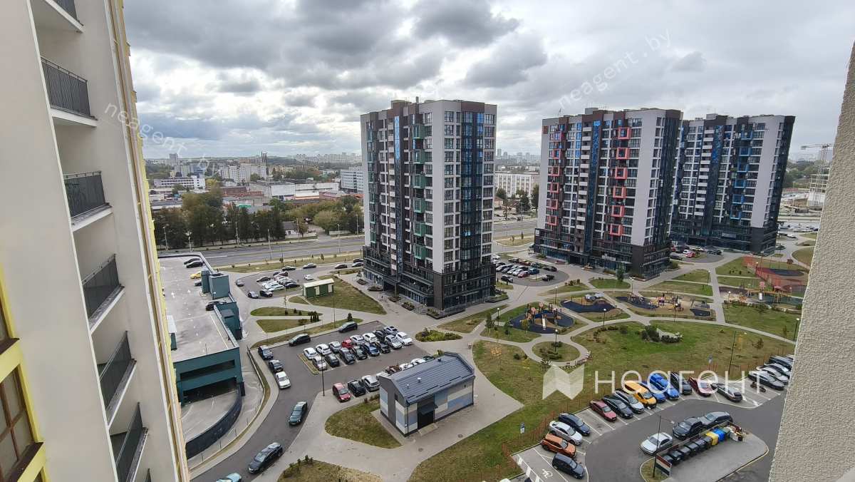 ул. Михаила Савицкого, дом 12, вид из окна