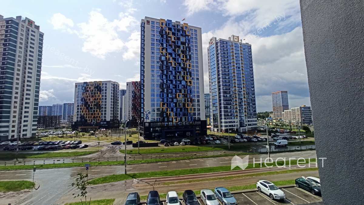 ул. Теслы, дом 16, вид из дома 