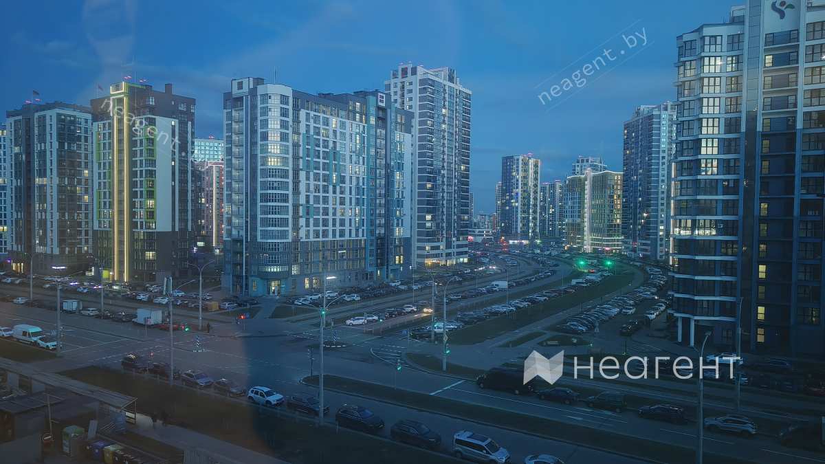 ул. Теслы, дом 7, вид из окна