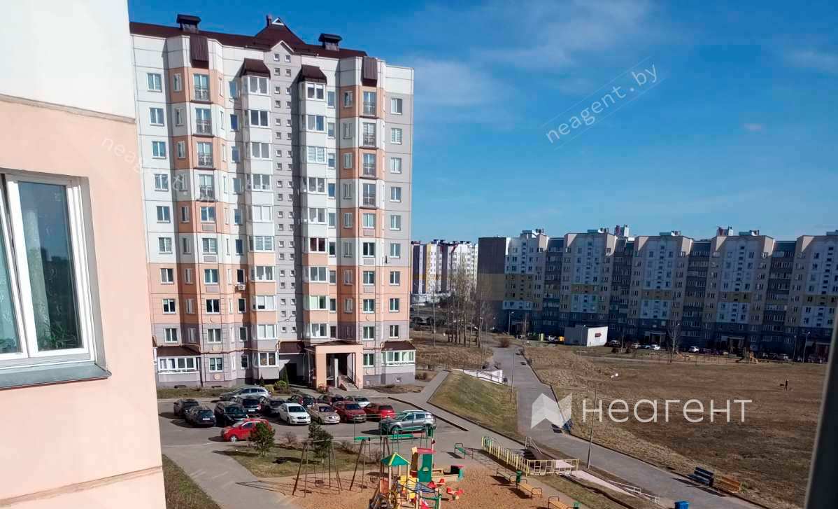 ул. Тышкевичей, дом 9, вид из окна
