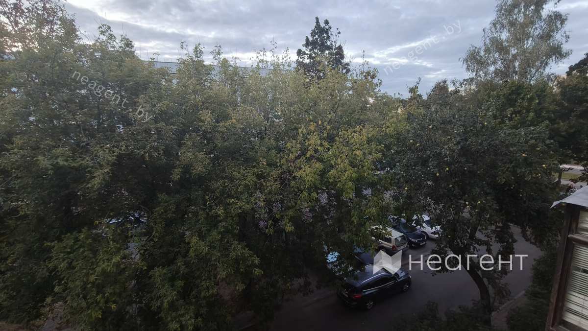 ул. Золотая Горка, дом 14, вид из окна