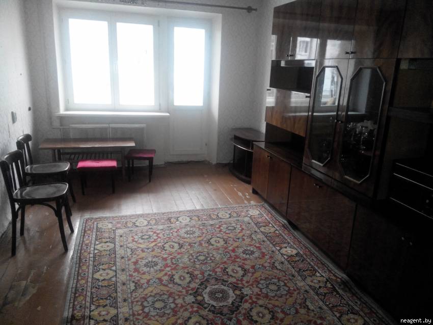 2-комнатная квартира, ул. Розы Люксембург, 172, 530 рублей: фото 1