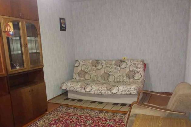 1-комнатная квартира, Рокоссовского просп., за 700 р.