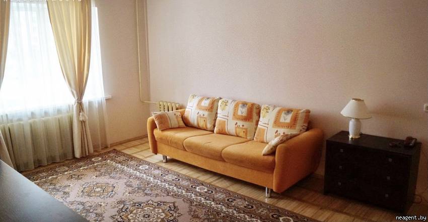1-комнатная квартира, ул. Славинского, 41, 700 рублей: фото 1