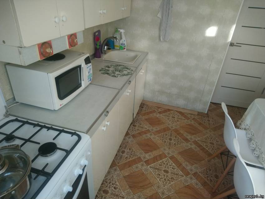 2-комнатная квартира, ул. Притыцкого, 78, 890 рублей: фото 2