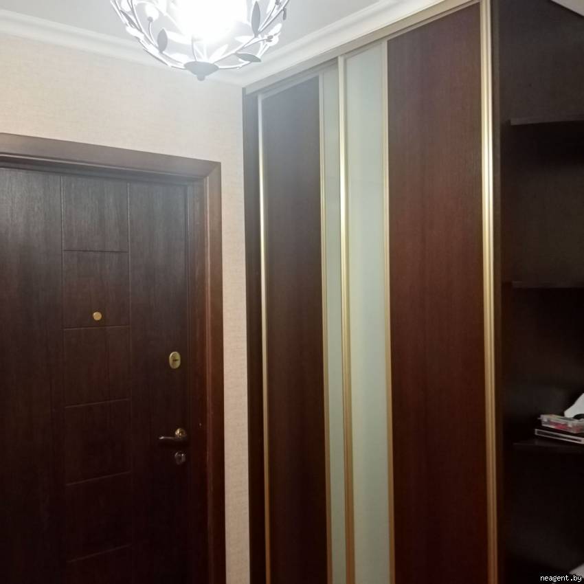 2-комнатная квартира, ул. Шугаева, 23/1, 918 рублей: фото 1