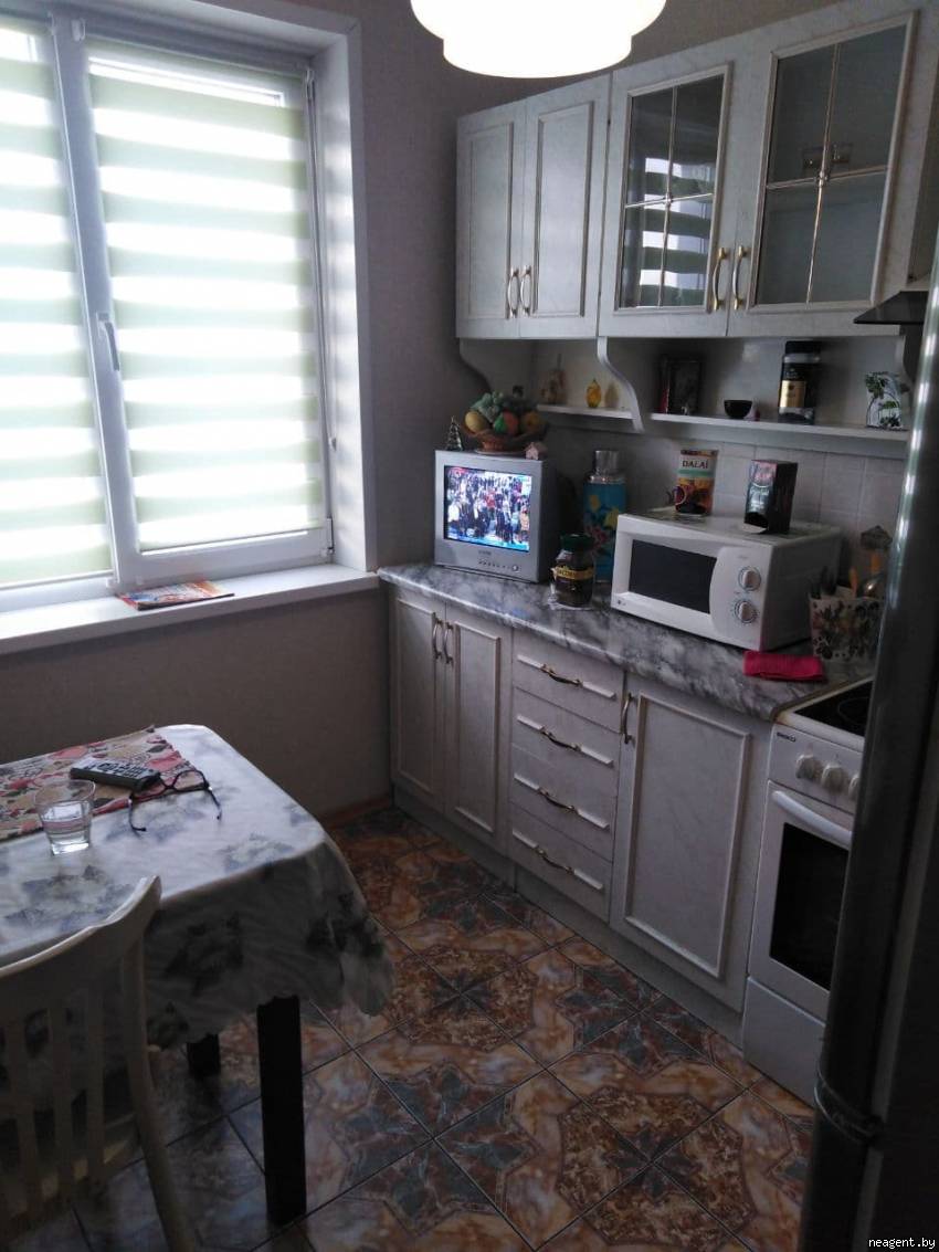 2-комнатная квартира, ул. Ложинская, 19, 780 рублей: фото 1
