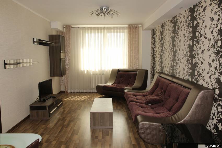 2-комнатная квартира, ул. Тургенева, 5, 1200 рублей: фото 1