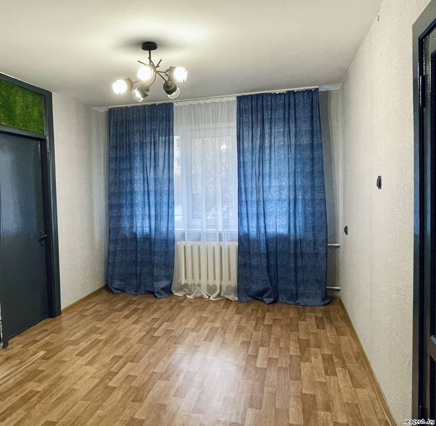 2-комнатная квартира, ул. Якуба Коласа, 45/2, 49 рублей: фото 1