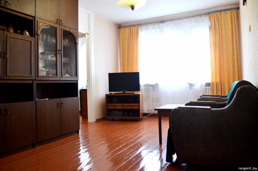 2-комнатная квартира, ул. Фабричная, 16, 700 рублей: фото 1