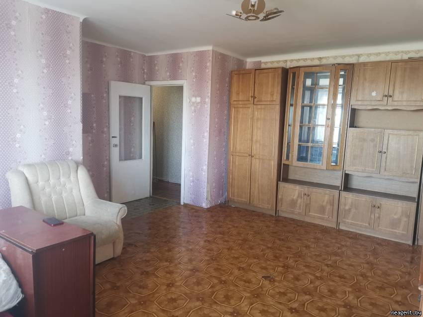 3-комнатная квартира, ул. Долгобродская, 3, 750 рублей: фото 1