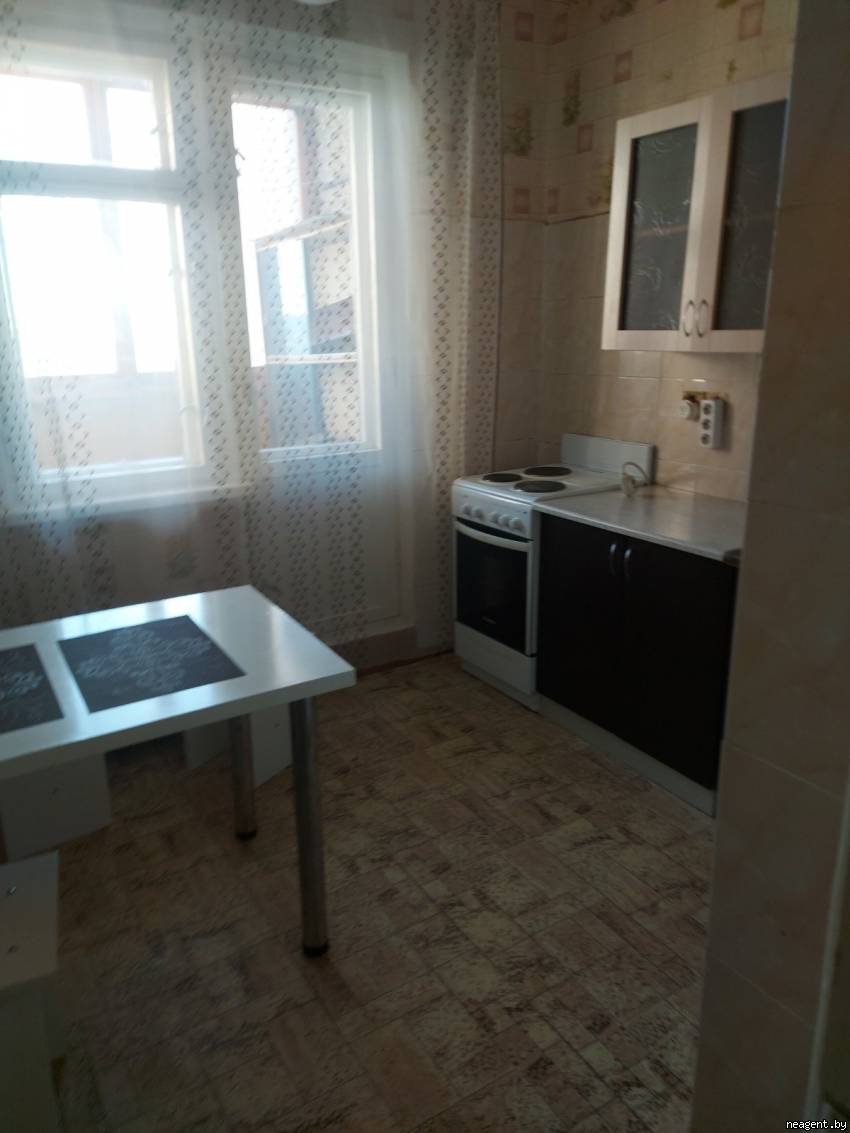 1-комнатная квартира, ул. Малинина, 10, 610 рублей: фото 1