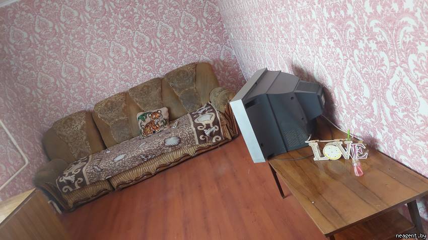 1-комнатная квартира, ул. Олега Кошевого, 15, 650 рублей: фото 1
