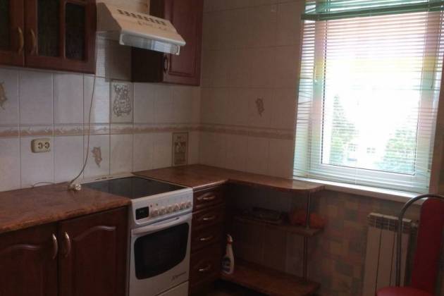 2-комнатная квартира, Бурдейного ул., за 1500 р.