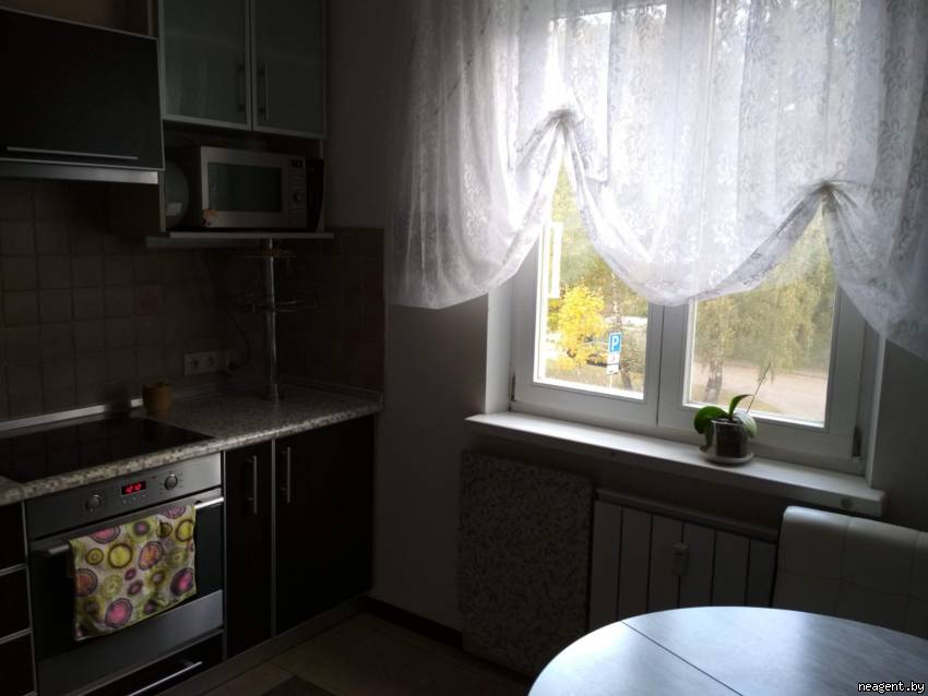 2-комнатная квартира, ул. Парковая, 3в, 950 рублей: фото 1