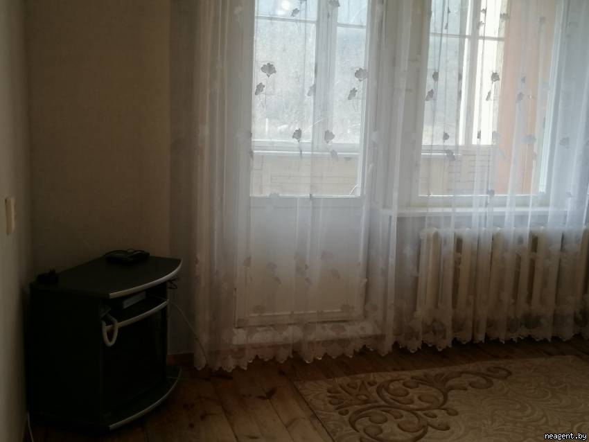 1-комнатная квартира, ул. Карвата, 21, 500 рублей: фото 2