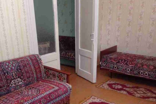 2-комнатная квартира, Наганова, за 450 р.