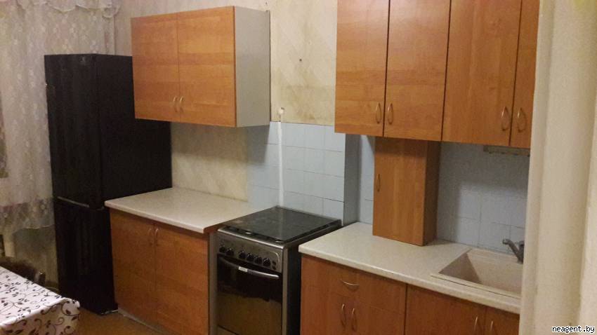 Комната, проспект Партизанский, 106, 384 рублей: фото 1