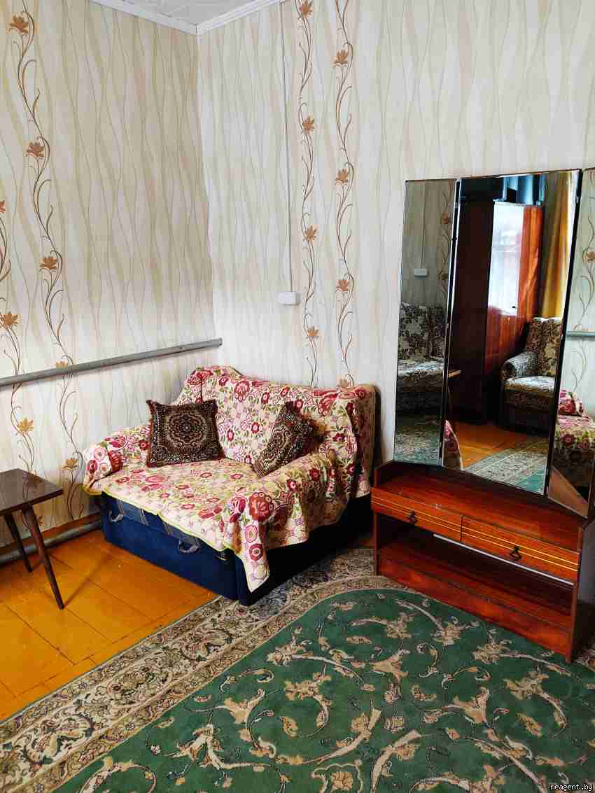 1-комнатная квартира, ул. Таежная, 54, 389 рублей: фото 1