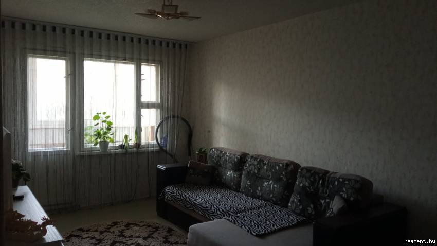 3-комнатная квартира, ул. Нестерова, 61, 660 рублей: фото 1