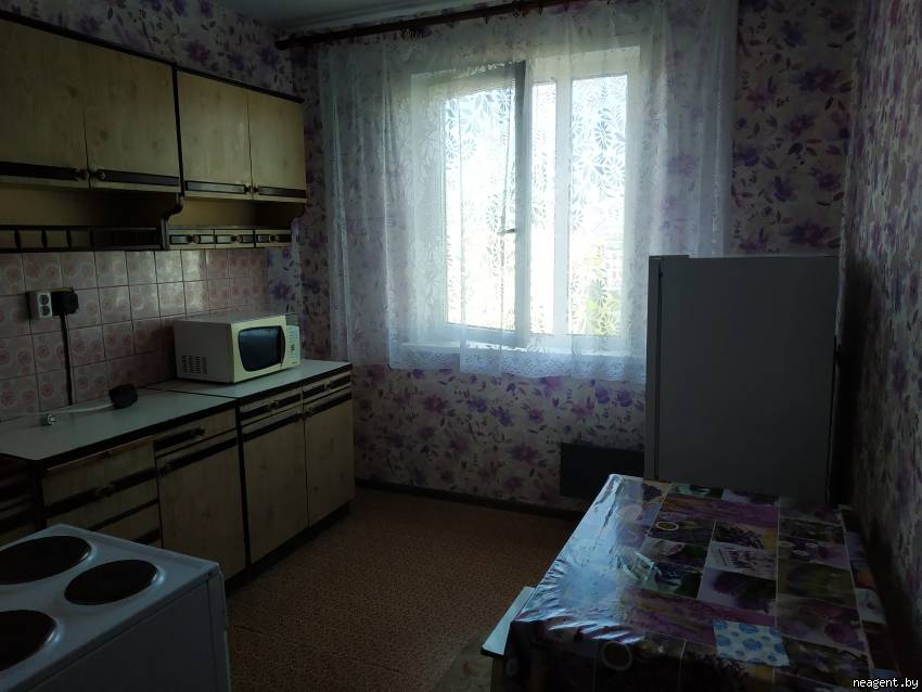 2-комнатная квартира, ул. Притыцкого, 84, 690 рублей: фото 1