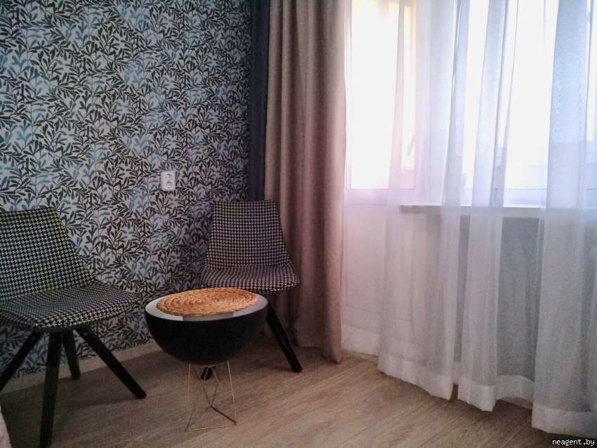 3-комнатная квартира, ул. Сурганова, 49, 1189 рублей: фото 1