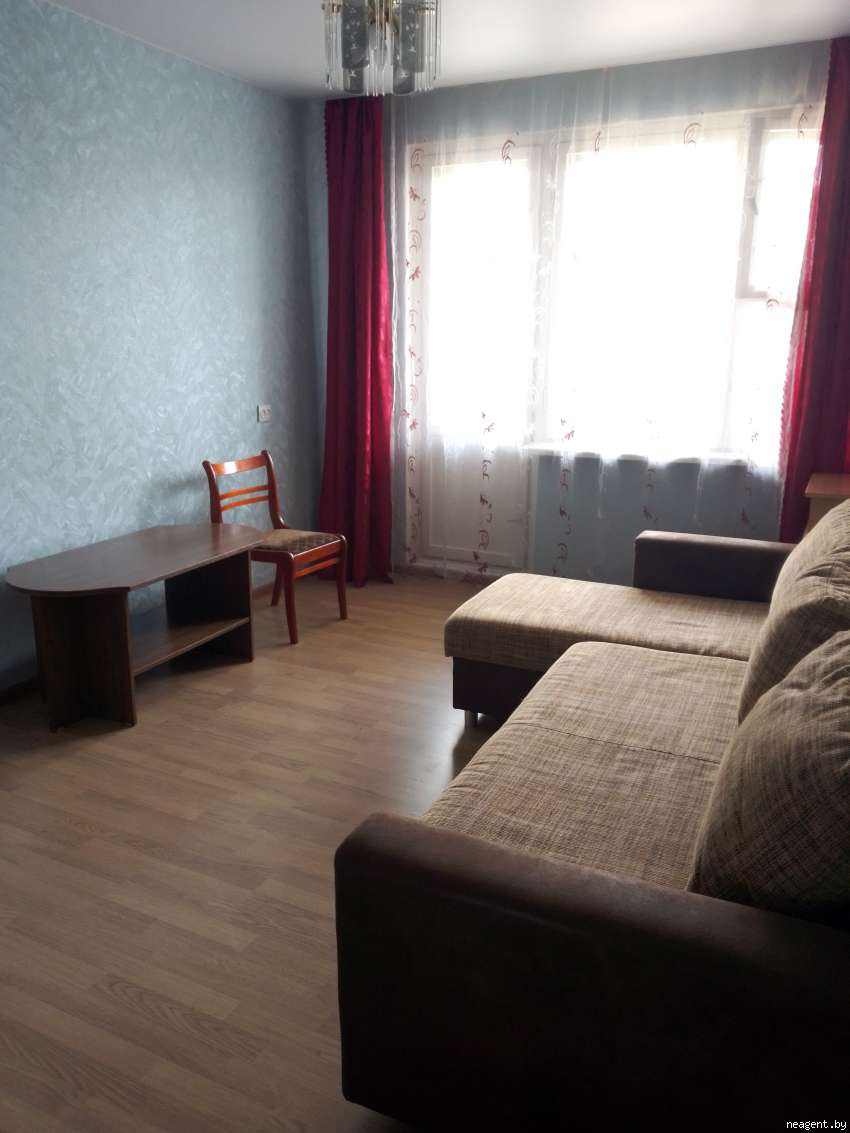 1-комнатная квартира, ул. Нестерова, 60, 511 рублей: фото 1