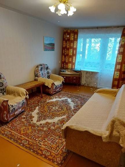 1-комнатная квартира, ул. Чигладзе, 6/2, 447 рублей: фото 1