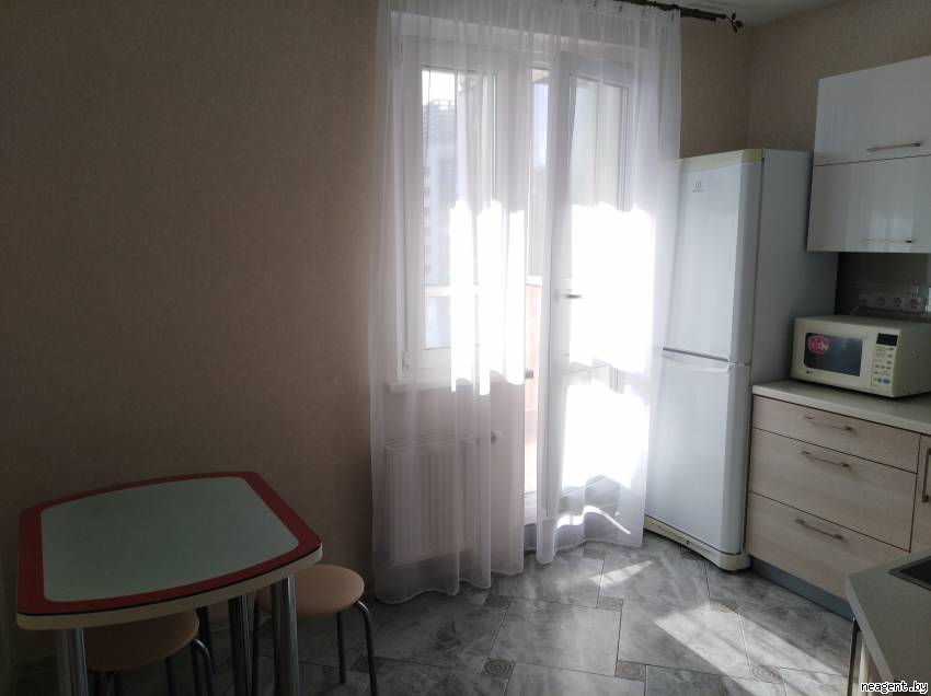 1-комнатная квартира, ул. Пономарева, 3/Б, 778 рублей: фото 1