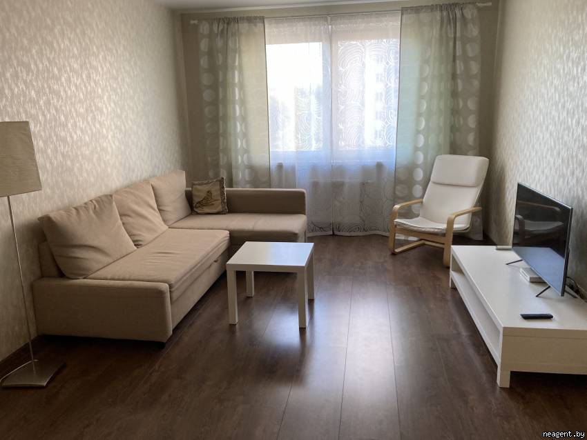 2-комнатная квартира, ул. Франциска Скорины, 45, 1375 рублей: фото 1