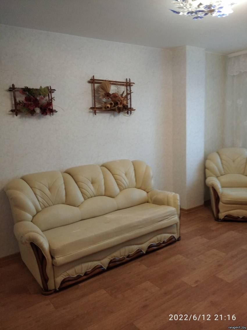 2-комнатная квартира, ул. Великоморская, 6, 800 рублей: фото 1