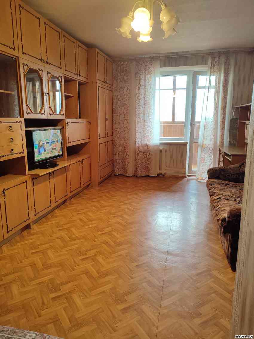 1-комнатная квартира, ул. Якубова, 82, 541 рублей: фото 1
