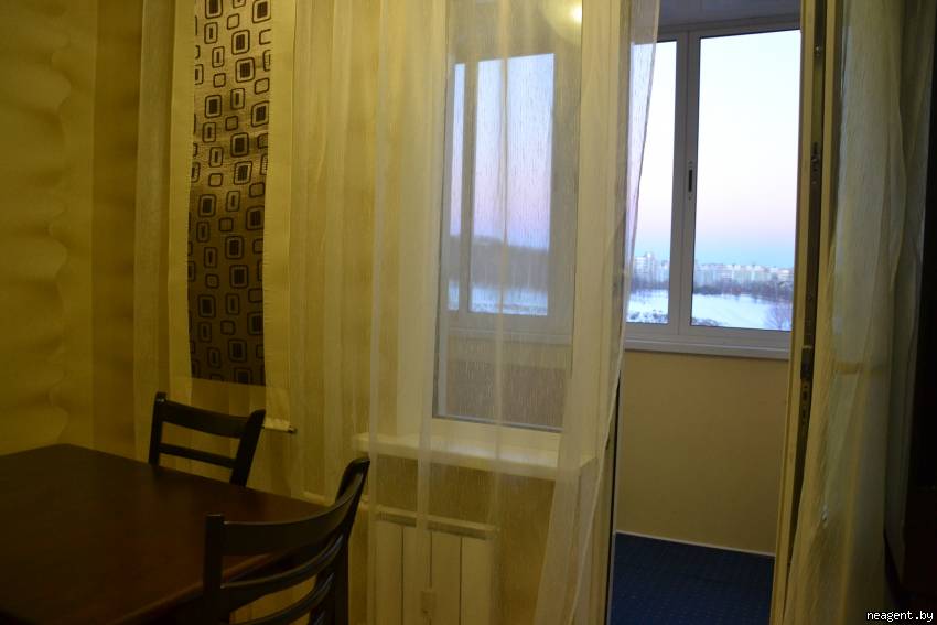 1-комнатная квартира, ул. Есенина, 64, 900 рублей: фото 18