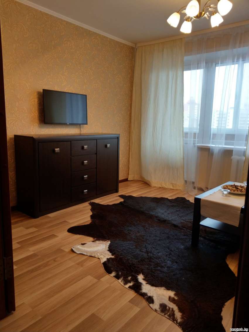 2-комнатная квартира, ул. Веры Хоружей, 21, 1050 рублей: фото 1