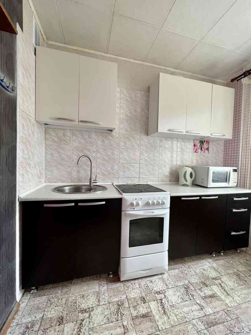 1-комнатная квартира, ул. Руссиянова, 13/3, 550 рублей: фото 3