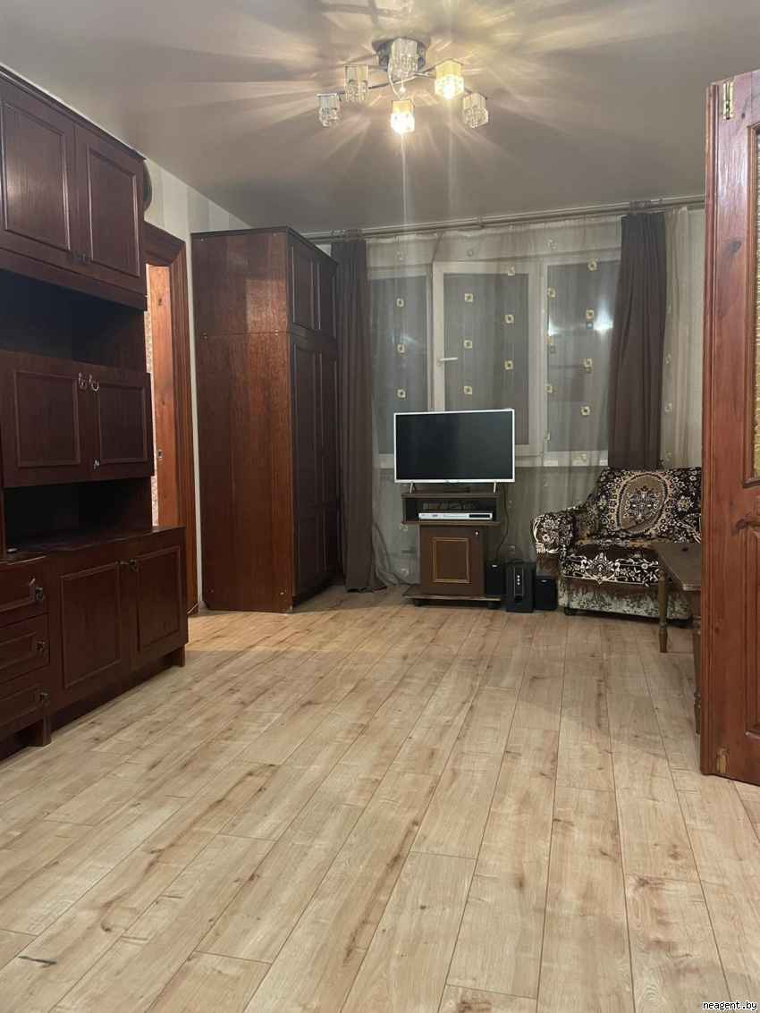 2-комнатная квартира, ул. Искалиева, 6, 700 рублей: фото 1