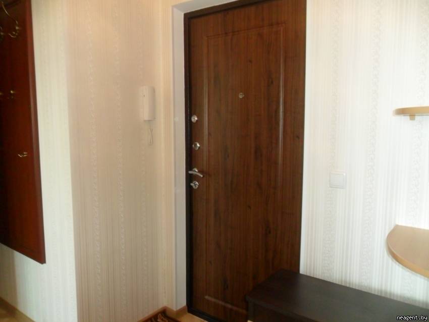 2-комнатная квартира, ул. Космонавтов, 15/1, 750 рублей: фото 1