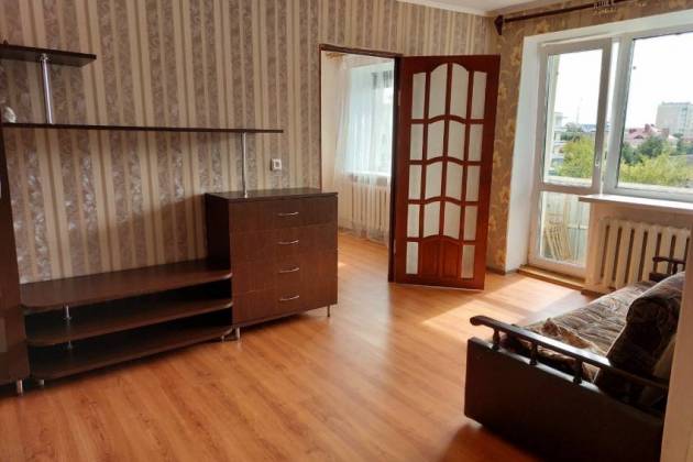3-комнатная квартира, Барановичи, Комсомольская ул., за 350 р.