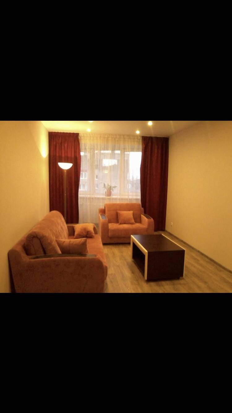 2-комнатная квартира, ул. Кузьмы Чорного, 25/1, 1200 рублей: фото 1