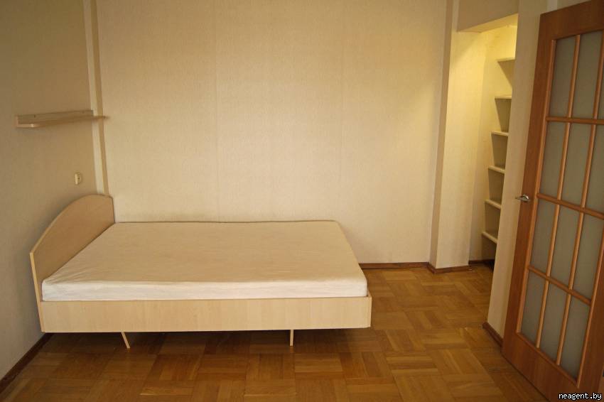 1-комнатная квартира, ул. Притыцкого, 46, 650 рублей: фото 3