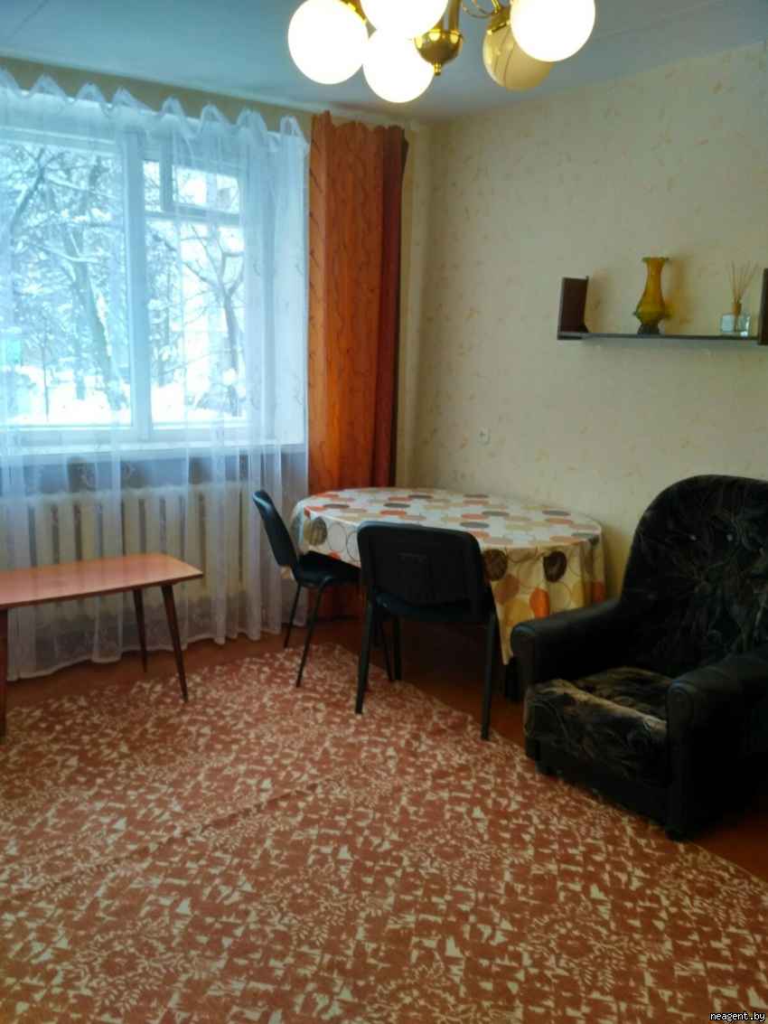 1-комнатная квартира, ул. Олега Кошевого, 33, 590 рублей: фото 1